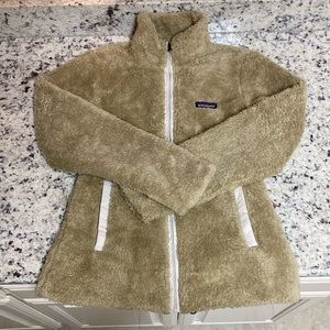 Patagonia Fuzzy Jacket Tan Color Women’s Small
